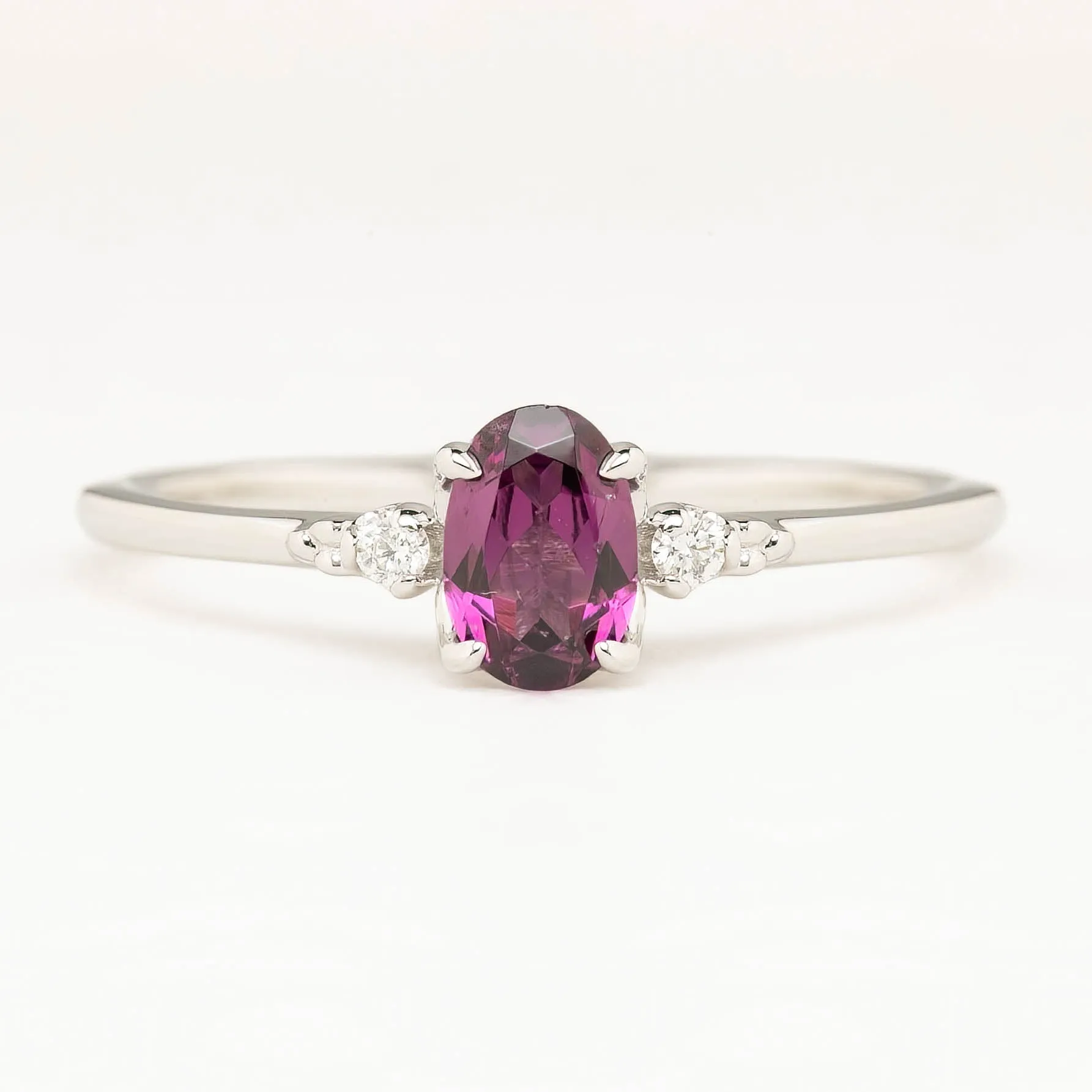 Estel Ring - Garnet