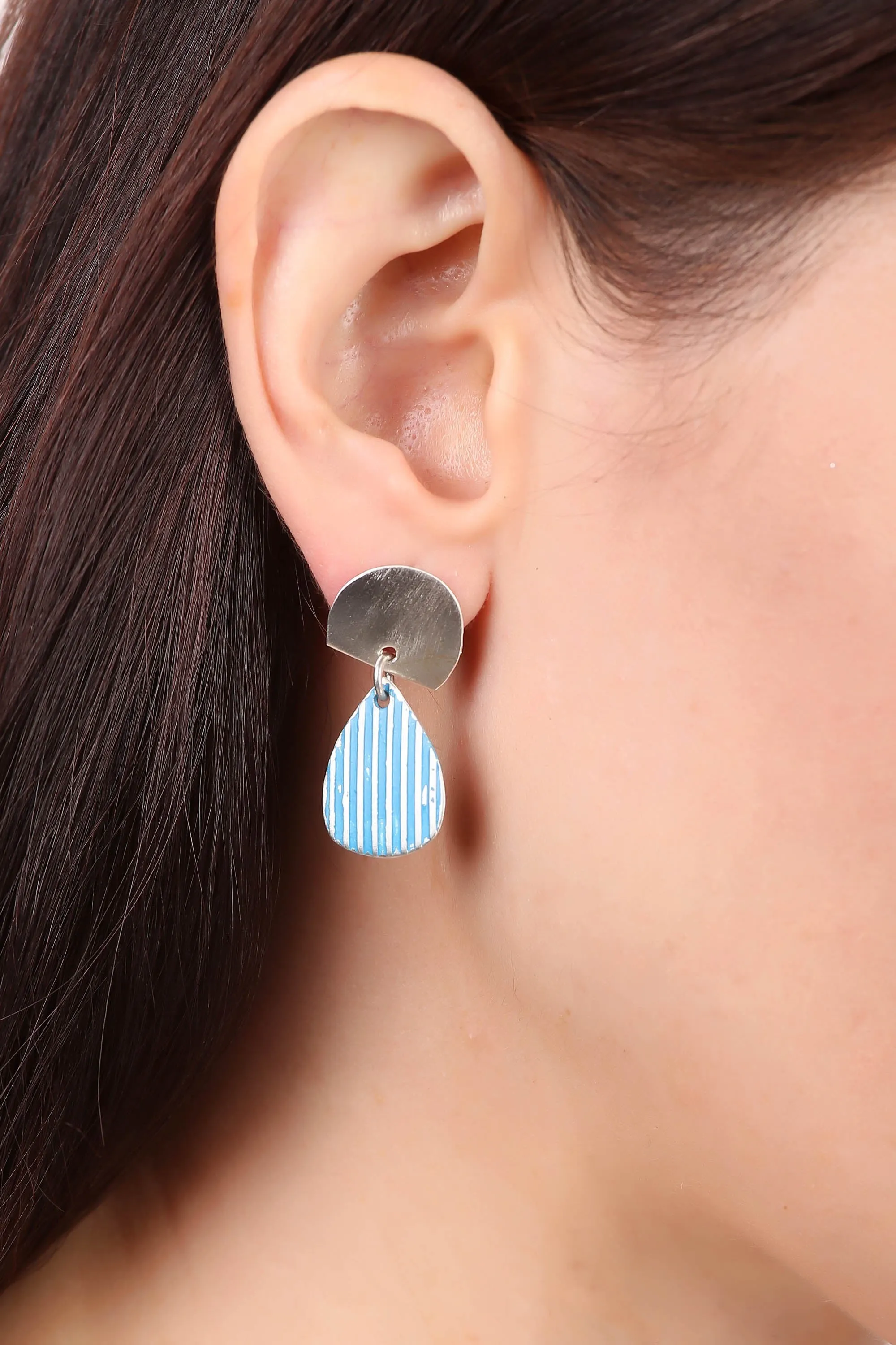 Hema teardrop earrings, silver - Wholesale