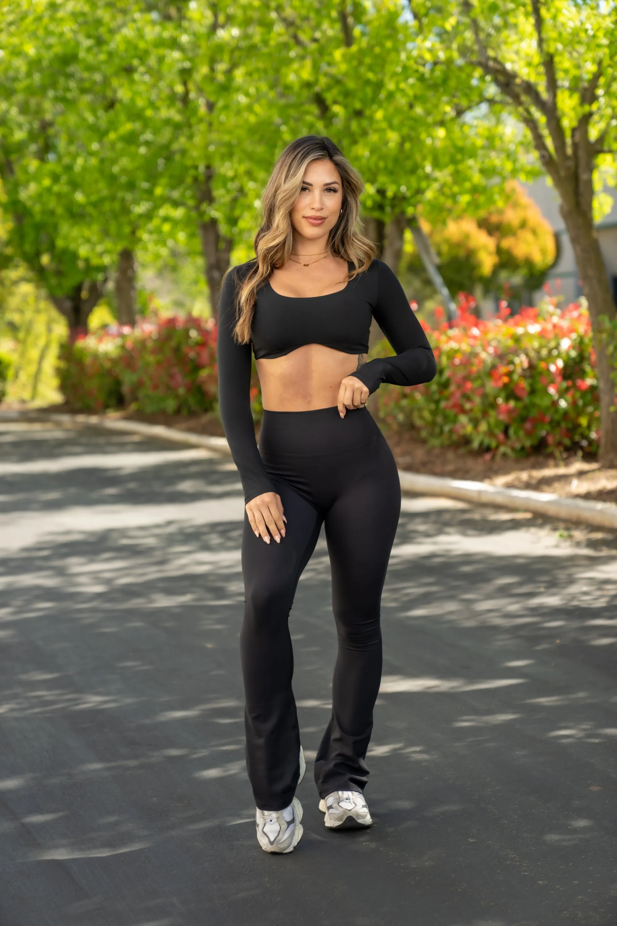 NEW Effortless Classic Flare Leggings - Black