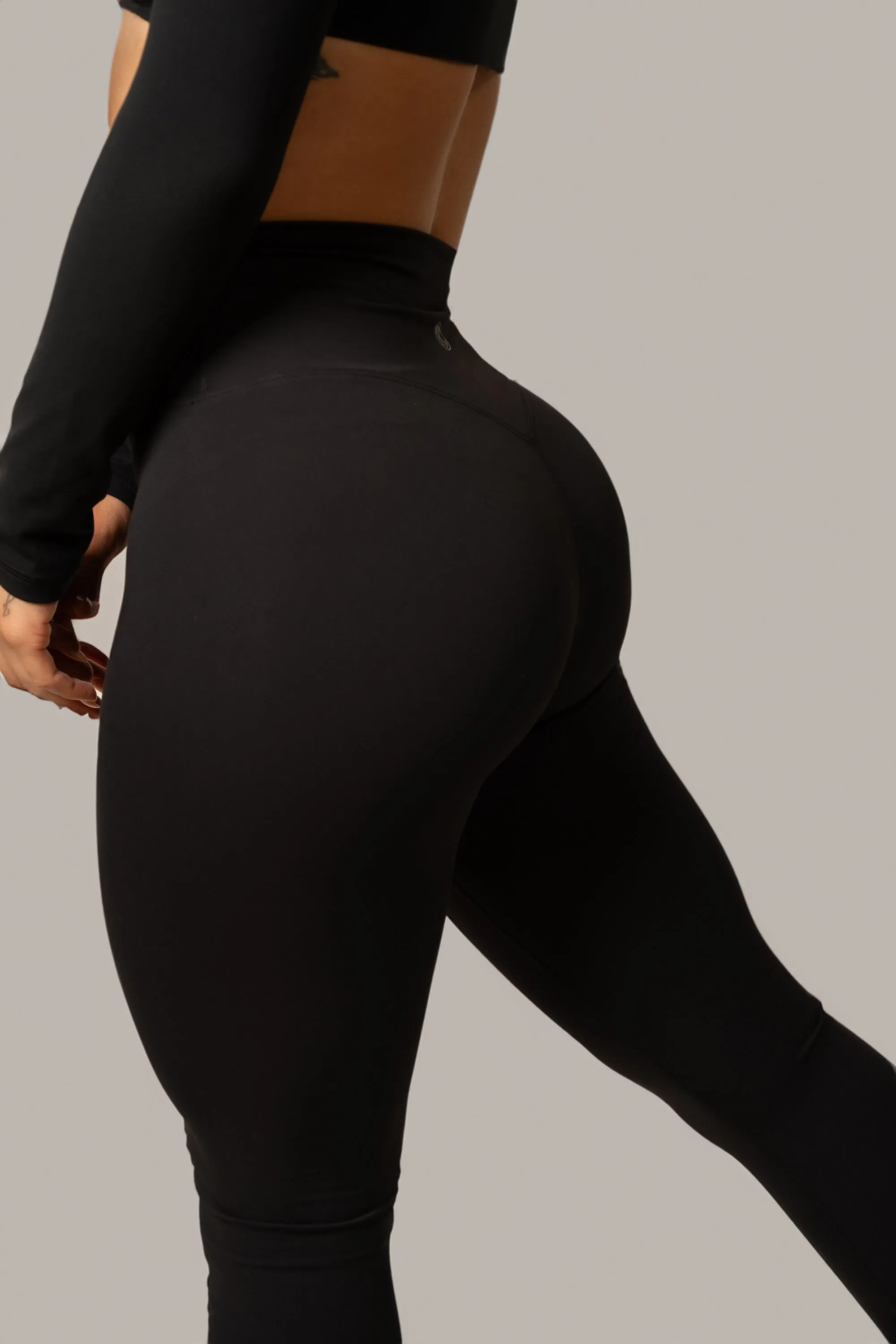 NEW Effortless Classic Flare Leggings - Black