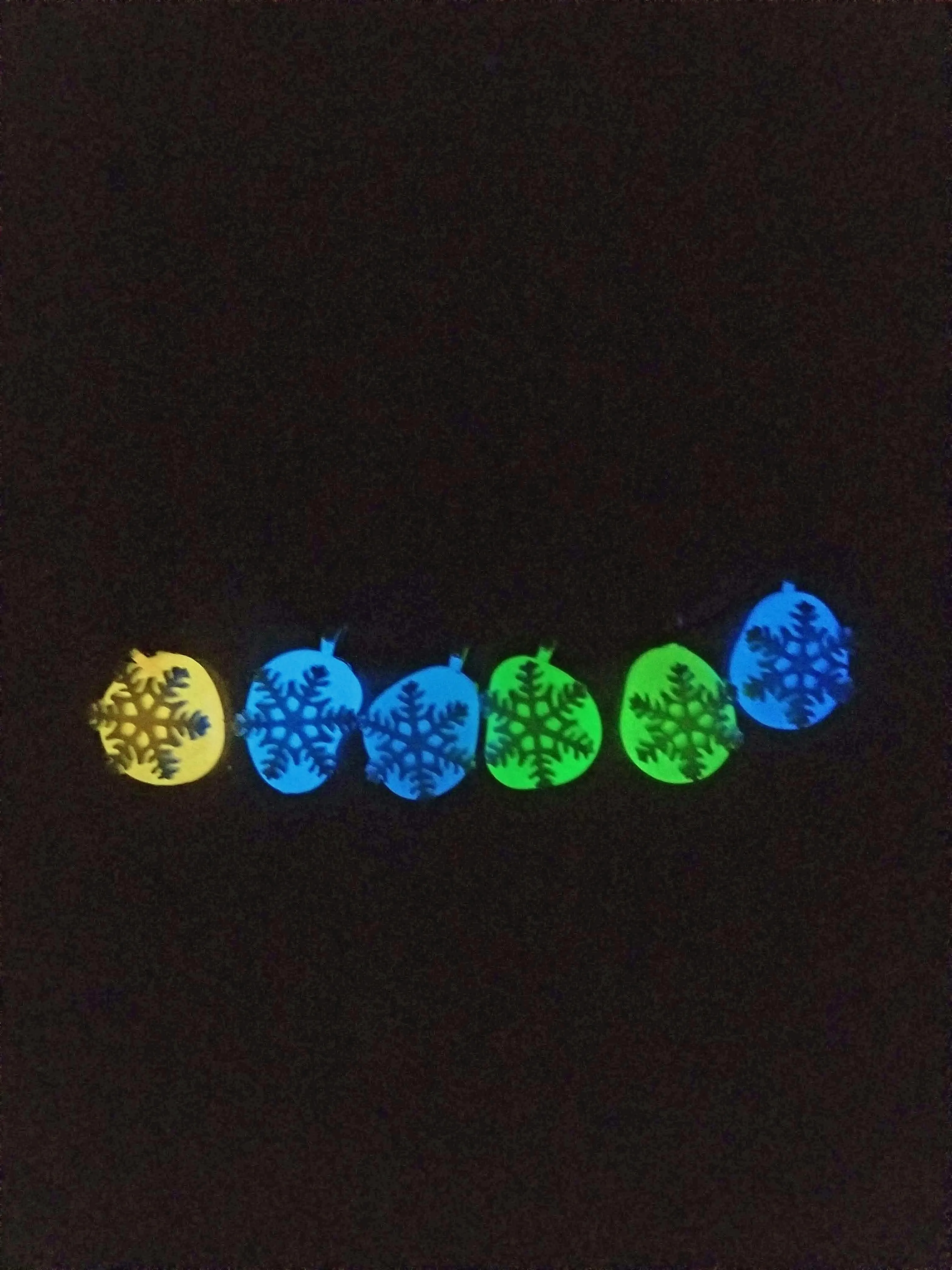 Snowflake Glow in the Dark Pendant Necklace in Assorted Colros