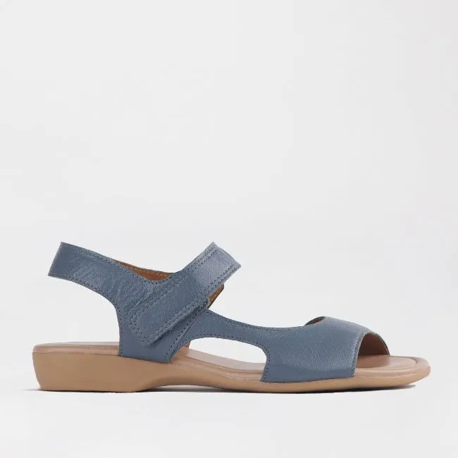 Wider Fit Slingback Flat Sandal in Manager - 12221